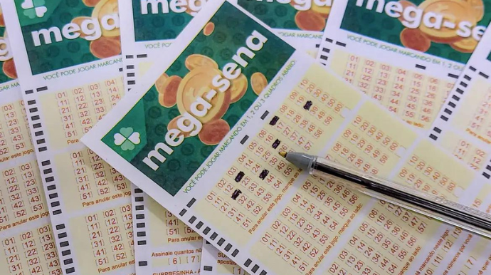 Mega acumula e prêmio vai a R$ 135 milhões; veja dezenas sorteadas