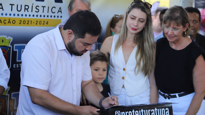 CRAS é inaugurado e homenageia Márcia Therezinha Brancalhão dos Santos (Foto/Prefeitura de Tupã)