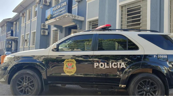 Homem foi preso após desacatar policiais e ameaçar mulher de morte, em Presidente Prudente (SP) — Foto: Arquivo/g1