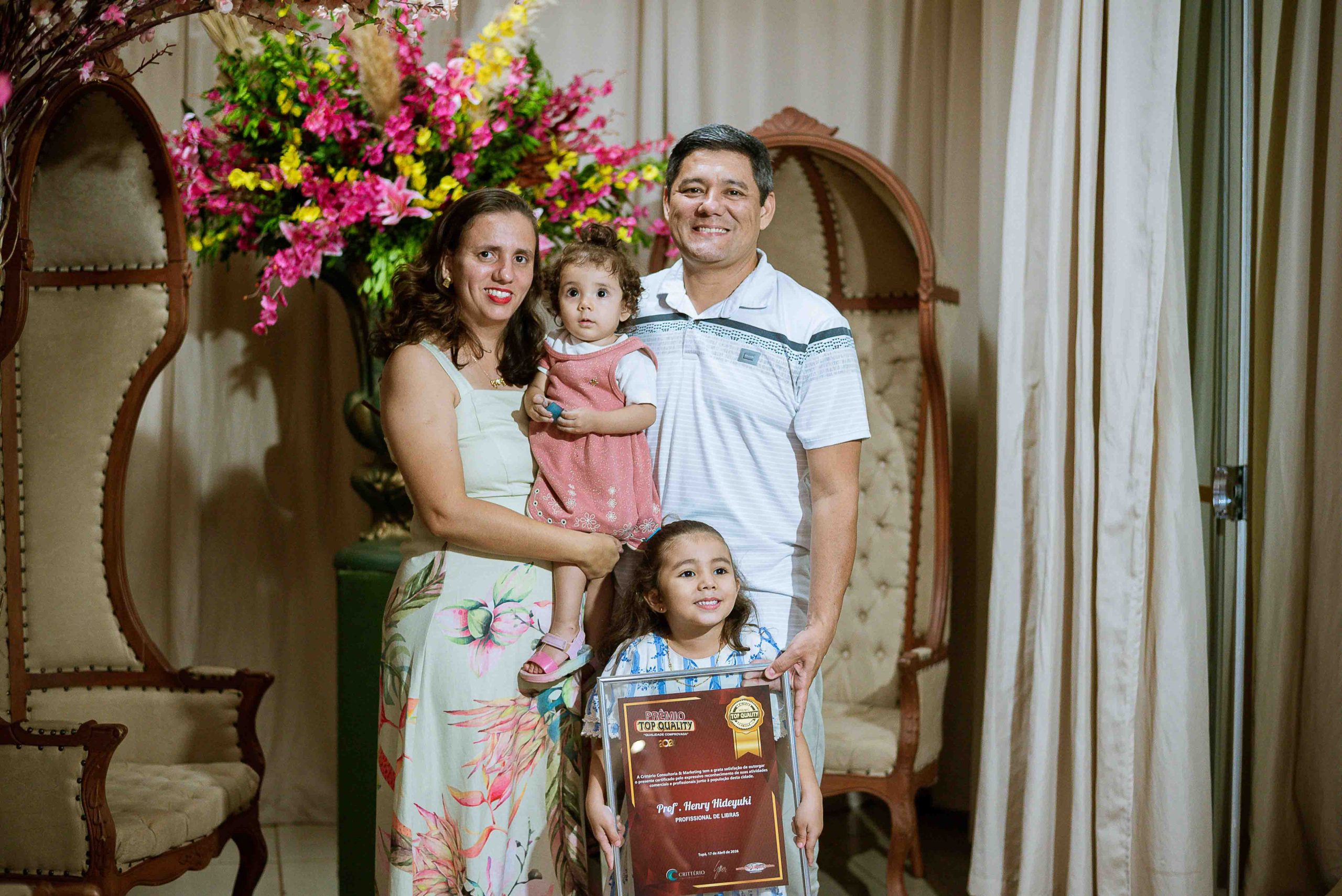 PROFº HENRY HIDEYUKI – Profissional de Libras (4º ano consecutivo) – Profª Arielle, Akemy, Profº Henry e Ayla